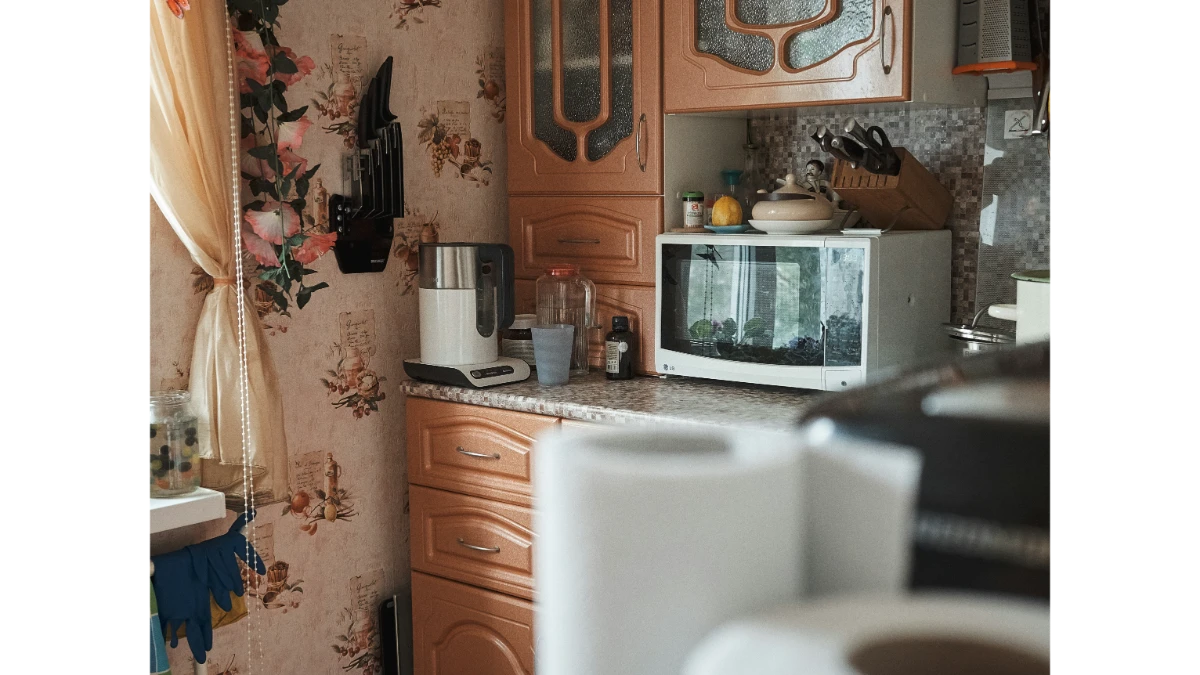 Beautifully decorated small kitchen