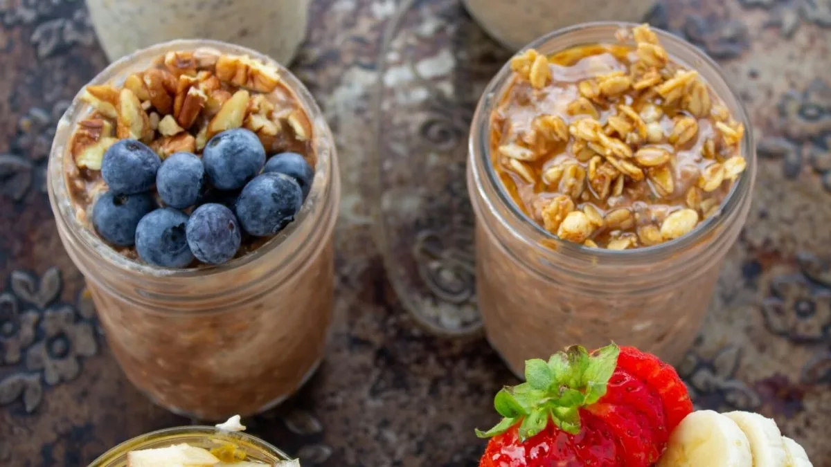 overnight oats in a jar